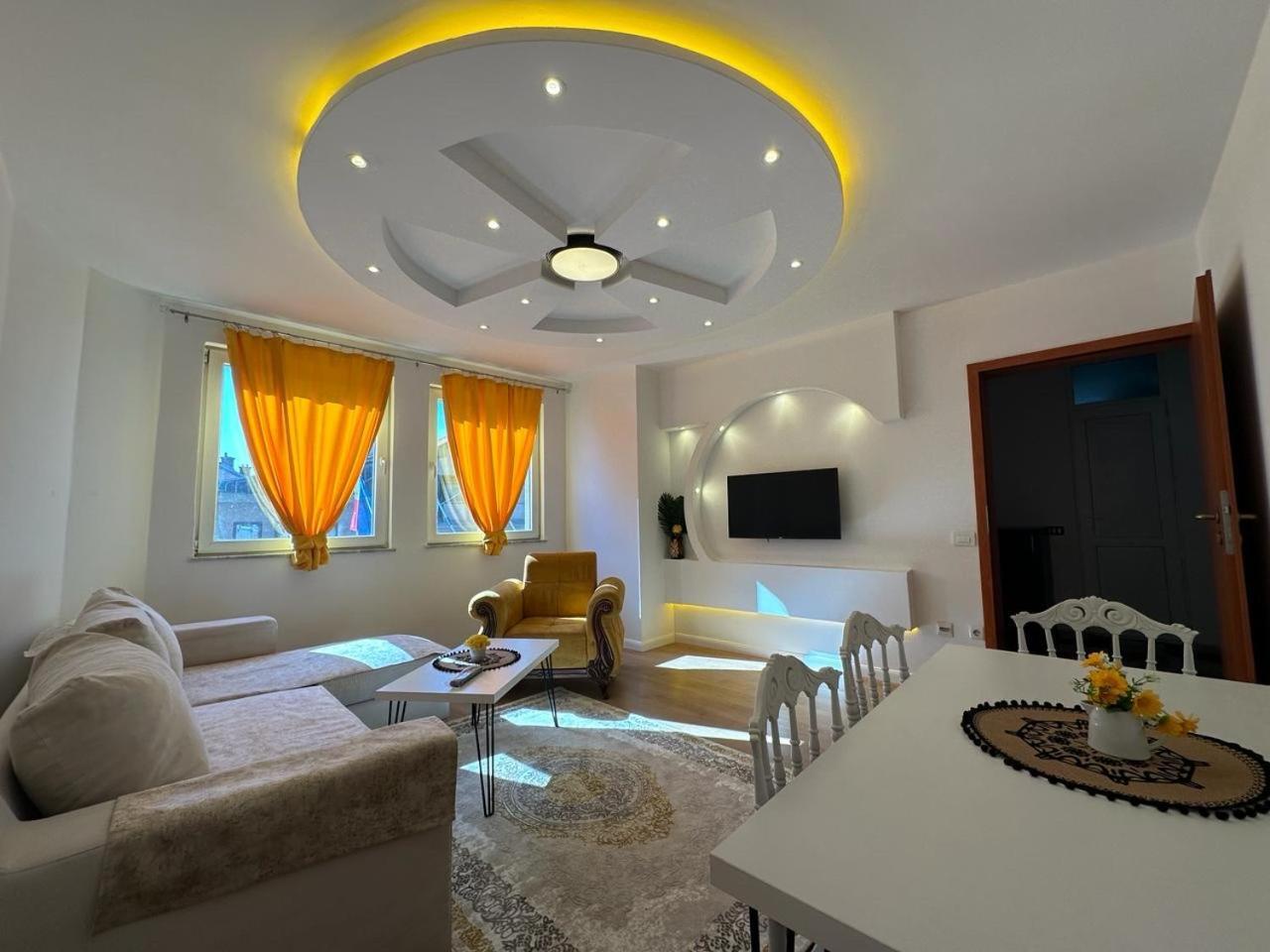 38 Apartment 2 Priştine Dış mekan fotoğraf