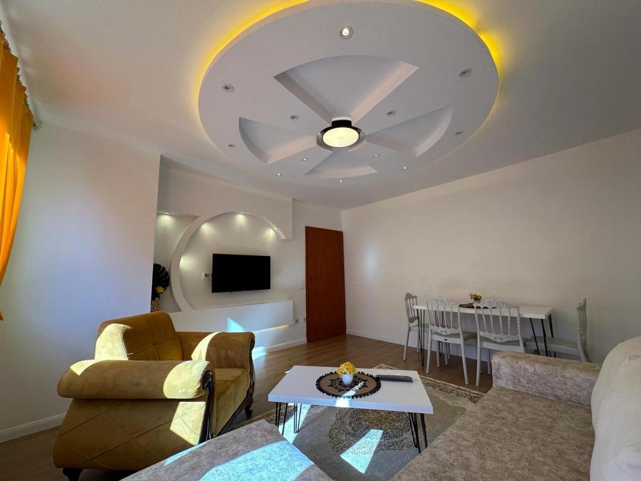 38 Apartment 2 Priştine Dış mekan fotoğraf