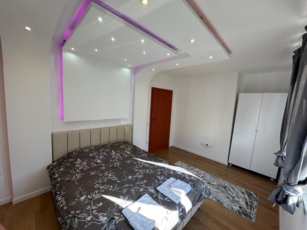 38 Apartment 2 Priştine Dış mekan fotoğraf