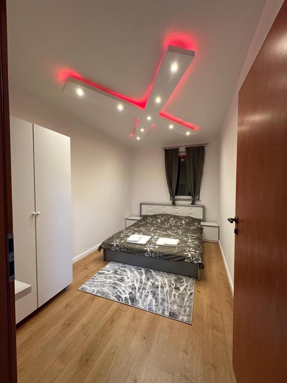 38 Apartment 2 Priştine Dış mekan fotoğraf